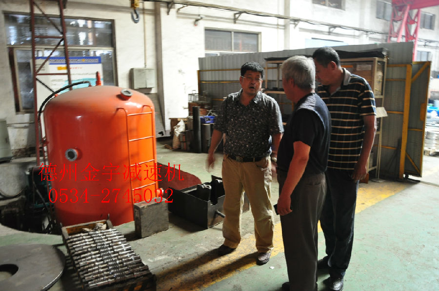 減速機,減速器,蝸輪蝸桿減速機,蝸輪蝸桿副,蝸輪減速機,蝸桿減速機,平面二次包絡(luò)減速機,包絡(luò)減速機,非標(biāo)減速機,減速機型號,RV精密減速機,雙導(dǎo)程精密蝸輪蝸桿副,微型減速機,礦山用減速機,鋼廠專用減速機,硬齒面減速機,立式減速機,臥式減速機,圓弧齒蝸輪蝸桿減速機,切紙機專用減速機,輪胎定型硫化機,金宇減速機 減速機,減速器,蝸輪蝸桿減速機,蝸輪蝸桿副,蝸輪減速機,蝸桿減速機,平面二次包絡(luò)減速機,包絡(luò)減速機,非標(biāo)減速機,減速機型號,RV精密減速機,雙導(dǎo)程精密蝸輪蝸桿副,微型減速機,礦山用減速機,鋼廠專用減速機,硬齒面減速機,立式減速機,臥式減速機,圓弧齒蝸輪蝸桿減速機,切紙機專用減速機,輪胎定型硫化機,金宇減速機