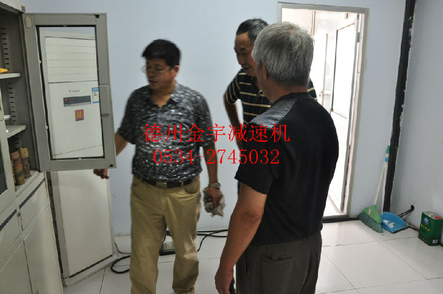 減速機,減速器,蝸輪蝸桿減速機,蝸輪蝸桿副,蝸輪減速機,蝸桿減速機,平面二次包絡(luò)減速機,包絡(luò)減速機,非標(biāo)減速機,減速機型號,RV精密減速機,雙導(dǎo)程精密蝸輪蝸桿副,微型減速機,礦山用減速機,鋼廠專用減速機,硬齒面減速機,立式減速機,臥式減速機,圓弧齒蝸輪蝸桿減速機,切紙機專用減速機,輪胎定型硫化機,金宇減速機 減速機,減速器,蝸輪蝸桿減速機,蝸輪蝸桿副,蝸輪減速機,蝸桿減速機,平面二次包絡(luò)減速機,包絡(luò)減速機,非標(biāo)減速機,減速機型號,RV精密減速機,雙導(dǎo)程精密蝸輪蝸桿副,微型減速機,礦山用減速機,鋼廠專用減速機,硬齒面減速機,立式減速機,臥式減速機,圓弧齒蝸輪蝸桿減速機,切紙機專用減速機,輪胎定型硫化機,金宇減速機