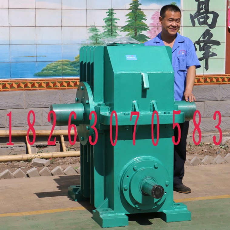 減速機,減速器,蝸輪蝸桿減速機,蝸輪蝸桿副,蝸輪減速機,蝸桿減速機,平面二次包絡減速機,包絡減速機,非標減速機,減速機型號,RV精密減速機,雙導程精密蝸輪蝸桿副,微型減速機,礦山用減速機,鋼廠專用減速機,硬齒面減速機,立式減速機,臥式減速機,圓弧齒蝸輪蝸桿減速機,切紙機專用減速機,輪胎定型硫化機,金宇減速機