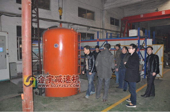 減速機(jī),減速器,蝸輪蝸桿減速機(jī),蝸輪蝸桿副,蝸輪減速機(jī),蝸桿減速機(jī),平面二次包絡(luò)減速機(jī),包絡(luò)減速機(jī),非標(biāo)減速機(jī),減速機(jī)型號,RV精密減速機(jī),雙導(dǎo)程精密蝸輪蝸桿副,微型減速機(jī),礦山用減速機(jī),鋼廠專用減速機(jī),硬齒面減速機(jī),立式減速機(jī),臥式減速機(jī),圓弧齒蝸輪蝸桿減速機(jī),切紙機(jī)專用減速機(jī),輪胎定型硫化機(jī),金宇減速機(jī) 減速機(jī),減速器,蝸輪蝸桿減速機(jī),蝸輪蝸桿副,蝸輪減速機(jī),蝸桿減速機(jī),平面二次包絡(luò)減速機(jī),包絡(luò)減速機(jī),非標(biāo)減速機(jī),減速機(jī)型號,RV精密減速機(jī),雙導(dǎo)程精密蝸輪蝸桿副,微型減速機(jī),礦山用減速機(jī),鋼廠專用減速機(jī),硬齒面減速機(jī),立式減速機(jī),臥式減速機(jī),圓弧齒蝸輪蝸桿減速機(jī),切紙機(jī)專用減速機(jī),輪胎定型硫化機(jī),金宇減速機(jī)