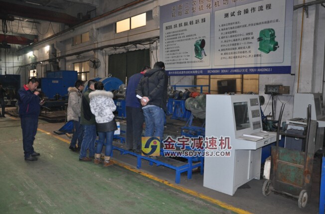 減速機,減速器,蝸輪蝸桿減速機,蝸輪蝸桿副,蝸輪減速機,蝸桿減速機,平面二次包絡減速機,包絡減速機,非標減速機,減速機型號,RV精密減速機,雙導程精密蝸輪蝸桿副,微型減速機,礦山用減速機,鋼廠專用減速機,硬齒面減速機,立式減速機,臥式減速機,圓弧齒蝸輪蝸桿減速機,切紙機專用減速機,輪胎定型硫化機,金宇減速機 減速機,減速器,蝸輪蝸桿減速機,蝸輪蝸桿副,蝸輪減速機,蝸桿減速機,平面二次包絡減速機,包絡減速機,非標減速機,減速機型號,RV精密減速機,雙導程精密蝸輪蝸桿副,微型減速機,礦山用減速機,鋼廠專用減速機,硬齒面減速機,立式減速機,臥式減速機,圓弧齒蝸輪蝸桿減速機,切紙機專用減速機,輪胎定型硫化機,金宇減速機