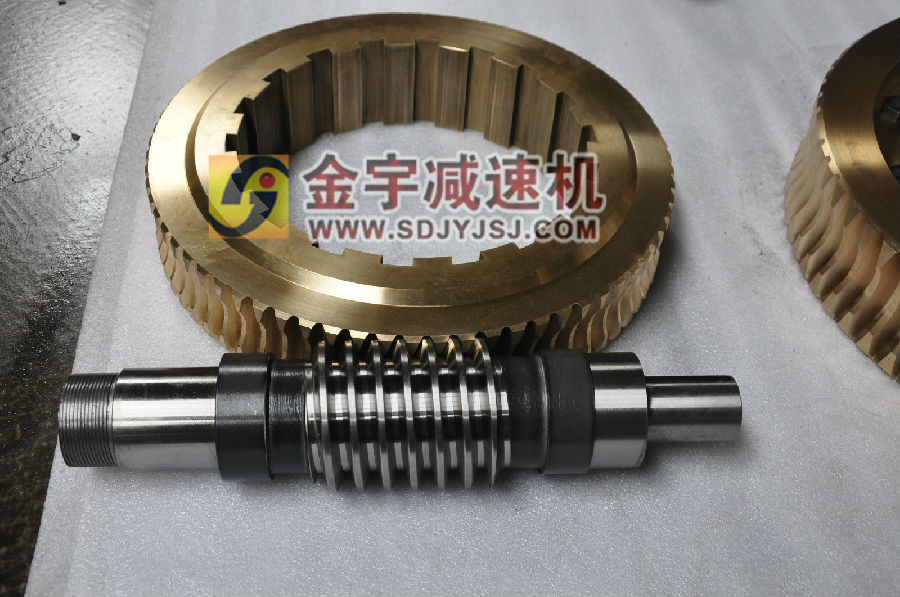 1532418944971308.jpg 平面二次包絡(luò)減速機(jī)