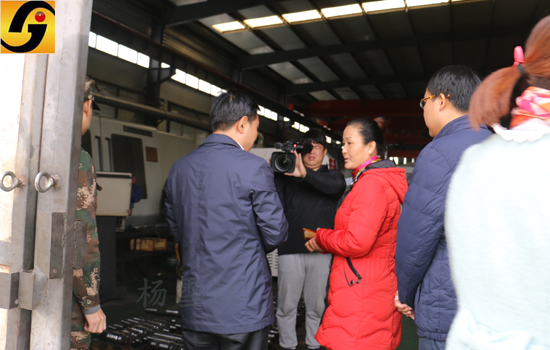 減速機,減速器,蝸輪蝸桿減速機,蝸輪蝸桿副,蝸輪減速機,蝸桿減速機,平面二次包絡減速機,包絡減速機,非標減速機,減速機型號,RV精密減速機,雙導程精密蝸輪蝸桿副,微型減速機,礦山用減速機,鋼廠專用減速機,硬齒面減速機,立式減速機,臥式減速機,圓弧齒蝸輪蝸桿減速機,切紙機專用減速機,輪胎定型硫化機,金宇減速機