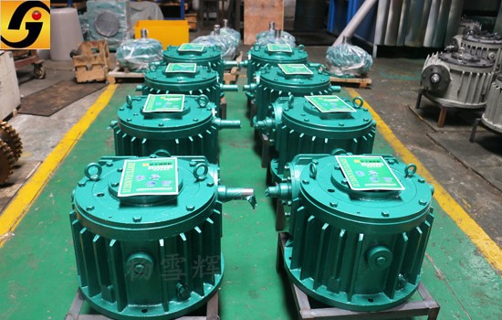 平面二次包絡減速機 減速機,減速器,蝸輪蝸桿減速機,蝸輪蝸桿副,蝸輪減速機,蝸桿減速機,平面二次包絡減速機,包絡減速機,非標減速機,減速機型號,RV精密減速機,雙導程精密蝸輪蝸桿副,微型減速機,礦山用減速機,鋼廠專用減速機,硬齒面減速機,立式減速機,臥式減速機,圓弧齒蝸輪蝸桿減速機,切紙機專用減速機,輪胎定型硫化機,金宇減速機