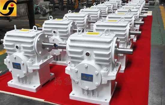 平面二次包絡減速機 減速機,減速器,蝸輪蝸桿減速機,蝸輪蝸桿副,蝸輪減速機,蝸桿減速機,平面二次包絡減速機,包絡減速機,非標減速機,減速機型號,RV精密減速機,雙導程精密蝸輪蝸桿副,微型減速機,礦山用減速機,鋼廠專用減速機,硬齒面減速機,立式減速機,臥式減速機,圓弧齒蝸輪蝸桿減速機,切紙機專用減速機,輪胎定型硫化機,金宇減速機