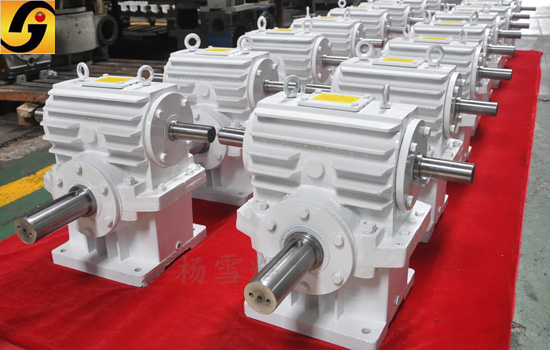 減速機,減速器,蝸輪蝸桿減速機,蝸輪蝸桿副,蝸輪減速機,蝸桿減速機,平面二次包絡減速機,包絡減速機,非標減速機,減速機型號,RV精密減速機,雙導程精密蝸輪蝸桿副,微型減速機,礦山用減速機,鋼廠專用減速機,硬齒面減速機,立式減速機,臥式減速機,圓弧齒蝸輪蝸桿減速機,切紙機專用減速機,輪胎定型硫化機,金宇減速機 減速機,減速器,蝸輪蝸桿減速機,蝸輪蝸桿副,蝸輪減速機,蝸桿減速機,平面二次包絡減速機,包絡減速機,非標減速機,減速機型號,RV精密減速機,雙導程精密蝸輪蝸桿副,微型減速機,礦山用減速機,鋼廠專用減速機,硬齒面減速機,立式減速機,臥式減速機,圓弧齒蝸輪蝸桿減速機,切紙機專用減速機,輪胎定型硫化機,金宇減速機