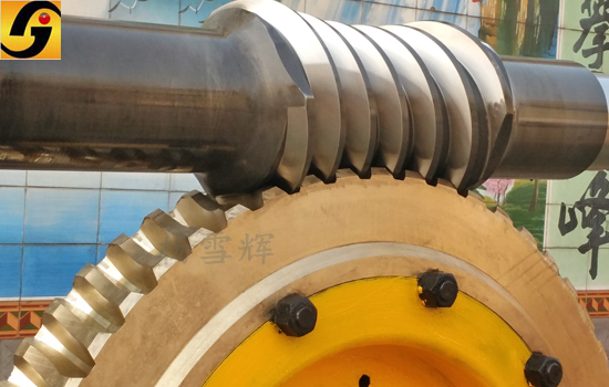 減速機,減速器,蝸輪蝸桿減速機,蝸輪蝸桿副,蝸輪減速機,蝸桿減速機,平面二次包絡減速機,包絡減速機,非標減速機,減速機型號,RV精密減速機,雙導程精密蝸輪蝸桿副,微型減速機,礦山用減速機,鋼廠專用減速機,硬齒面減速機,立式減速機,臥式減速機,圓弧齒蝸輪蝸桿減速機,切紙機專用減速機,輪胎定型硫化機,金宇減速機