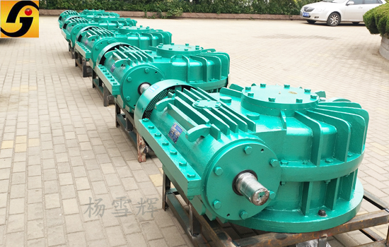 減速機(jī),減速器,蝸輪蝸桿減速機(jī),蝸輪蝸桿副,蝸輪減速機(jī),蝸桿減速機(jī),平面二次包絡(luò)減速機(jī),包絡(luò)減速機(jī),非標(biāo)減速機(jī),減速機(jī)型號(hào),RV精密減速機(jī),雙導(dǎo)程精密蝸輪蝸桿副,微型減速機(jī),礦山用減速機(jī),鋼廠專用減速機(jī),硬齒面減速機(jī),立式減速機(jī),臥式減速機(jī),圓弧齒蝸輪蝸桿減速機(jī),切紙機(jī)專用減速機(jī),輪胎定型硫化機(jī),金宇減速機(jī) 減速機(jī),減速器,蝸輪蝸桿減速機(jī),蝸輪蝸桿副,蝸輪減速機(jī),蝸桿減速機(jī),平面二次包絡(luò)減速機(jī),包絡(luò)減速機(jī),非標(biāo)減速機(jī),減速機(jī)型號(hào),RV精密減速機(jī),雙導(dǎo)程精密蝸輪蝸桿副,微型減速機(jī),礦山用減速機(jī),鋼廠專用減速機(jī),硬齒面減速機(jī),立式減速機(jī),臥式減速機(jī),圓弧齒蝸輪蝸桿減速機(jī),切紙機(jī)專用減速機(jī),輪胎定型硫化機(jī),金宇減速機(jī)