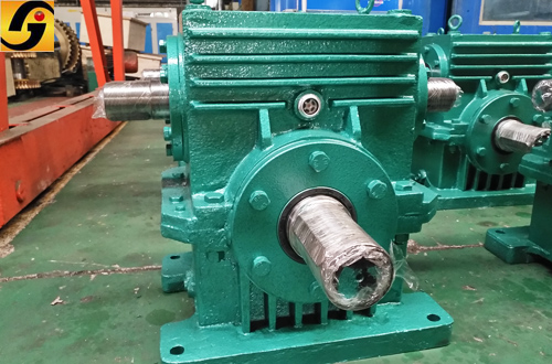 平面二次包絡減速機