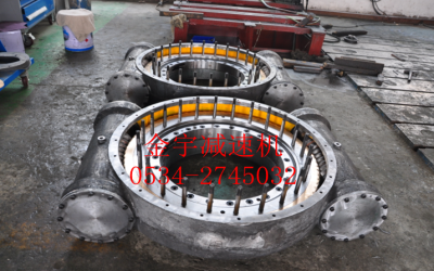 平面二次包絡雙蝸桿式回轉減速器工作效率超強