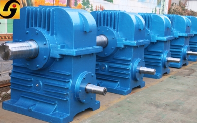 TPS系列平面二次包絡環面蝸桿減速機簡介