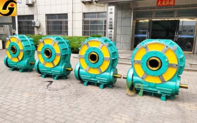 蝸輪蝸桿減速機(jī)的發(fā)熱和漏油問題