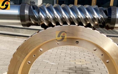 六頭蝸輪蝸桿副的材質選擇