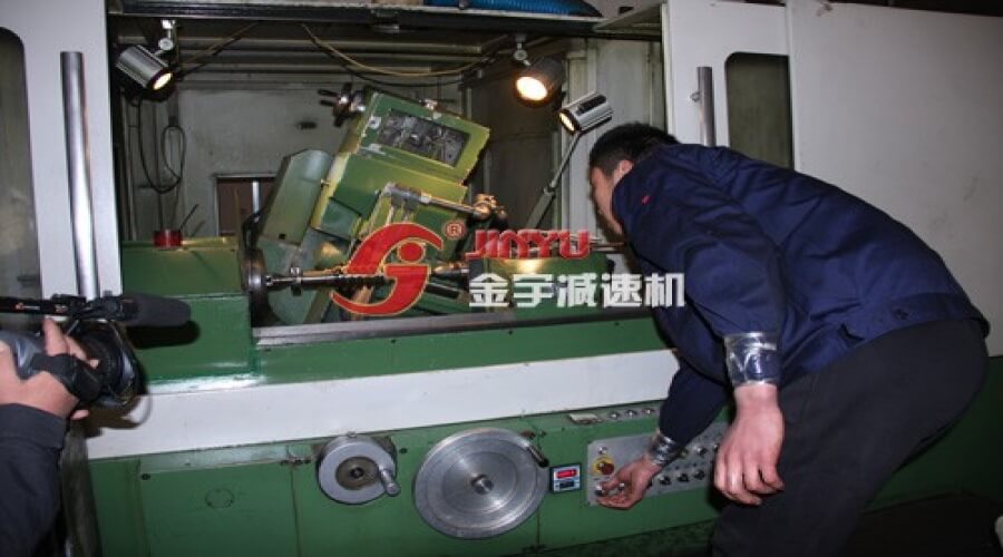S7732蝸桿磨床，精度可達5級1